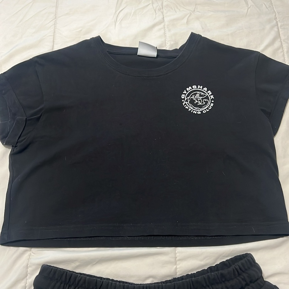 Gymshark Legacy crop top
